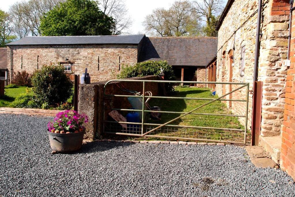 Upper Heath Farm - Stable Cottage Ludlow Крейвен-Армс Екстер'єр фото
